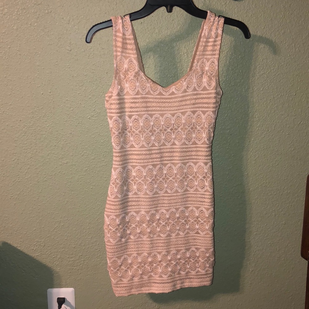Light pink lace dress body central size s